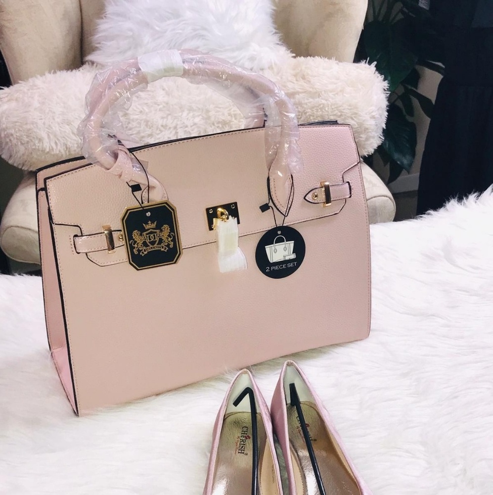 🆕️Blush 2 In 1 Padlock Accent Structured Large To